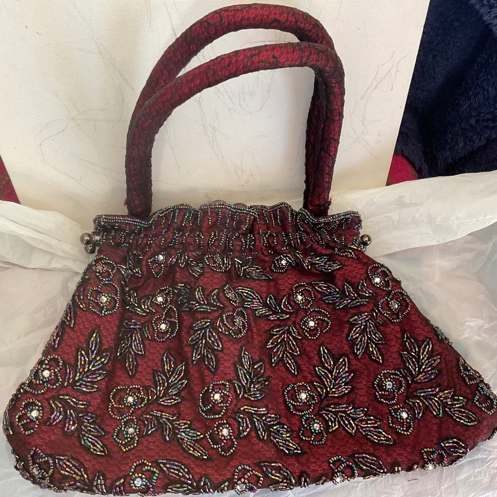SEQUENCED  BEADED PURSE NEW  NOT USED